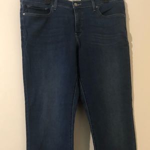Levi’s slim shaping jeans. Size 34